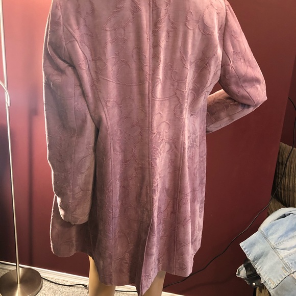 Pink mid thigh jacket - Picture 2 of 5